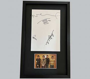 Oasis Signed Postcard + Colour Photo