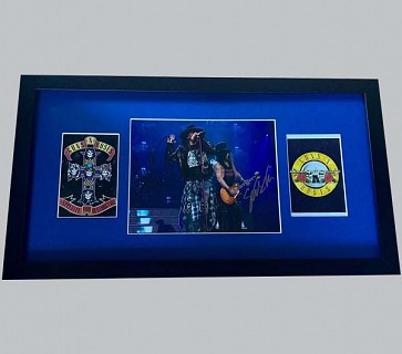 Guns & Roses Colour Concert Photo Signed by Axl Rose & Slash + 2 Posters