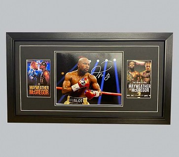 Floyd Mayweather Signed Colour Photo + 2 Colour Posters