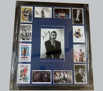 James Bond "Dr No" Black & White Photo Signed by Sean Connery + 12 Postcards