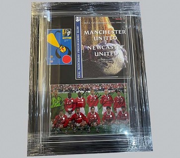 Manchester United 1999 Champions League Final Signed Photo