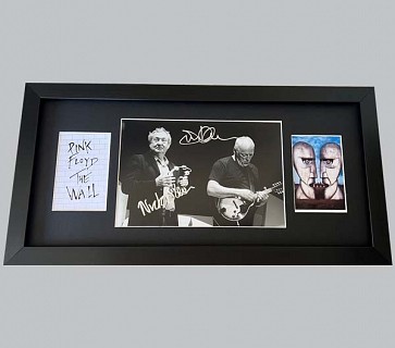 Pink Floyd Concert Photo Signed by Nick & Dave + 2 Postcards