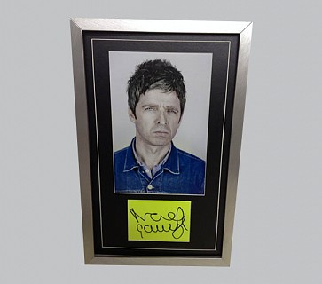 Noel Gallagher Photo & Signed Yellow Card
