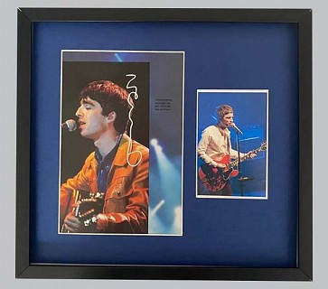 Noel Gallagher Signed Colour Concert Photo + Concert Photo