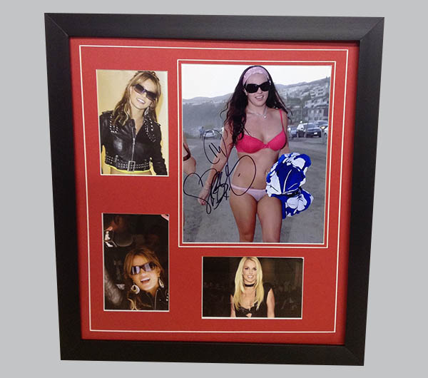 Britney Spears Signed Colour Photo + 3 Photos