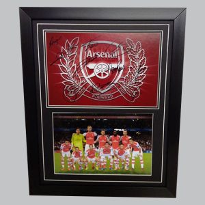 Arsenal FC Squad Signed Club Emblem + Photo