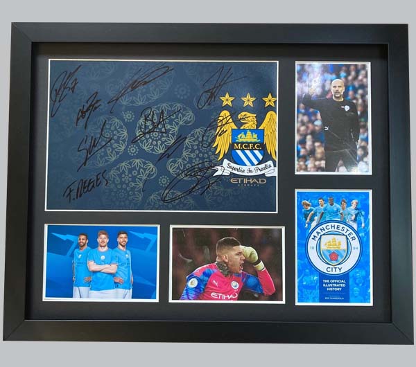 Man City Multi-Player Signed Colour Photo + 4 Colour Photos
