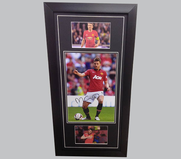 Michael Carrick Signed Man Utd Colour Photo + 2 Photos