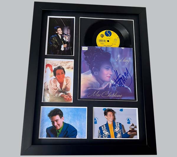 K.D. Lang "Miss Chatelaine" Signed 7" Record Sleeve + 7" Record & 4 Colour Photos