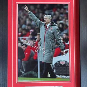 Arsene Wenger Signed Colour Arsenal Photo